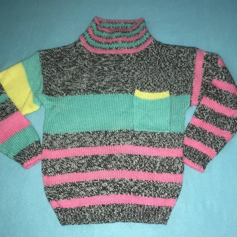 NATHALIE B. Pocket turtleneck Multi colored striped sweater size S